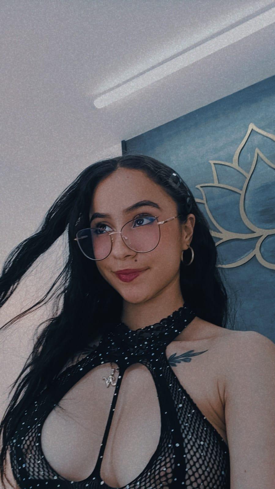 AlanaDivela's Profile