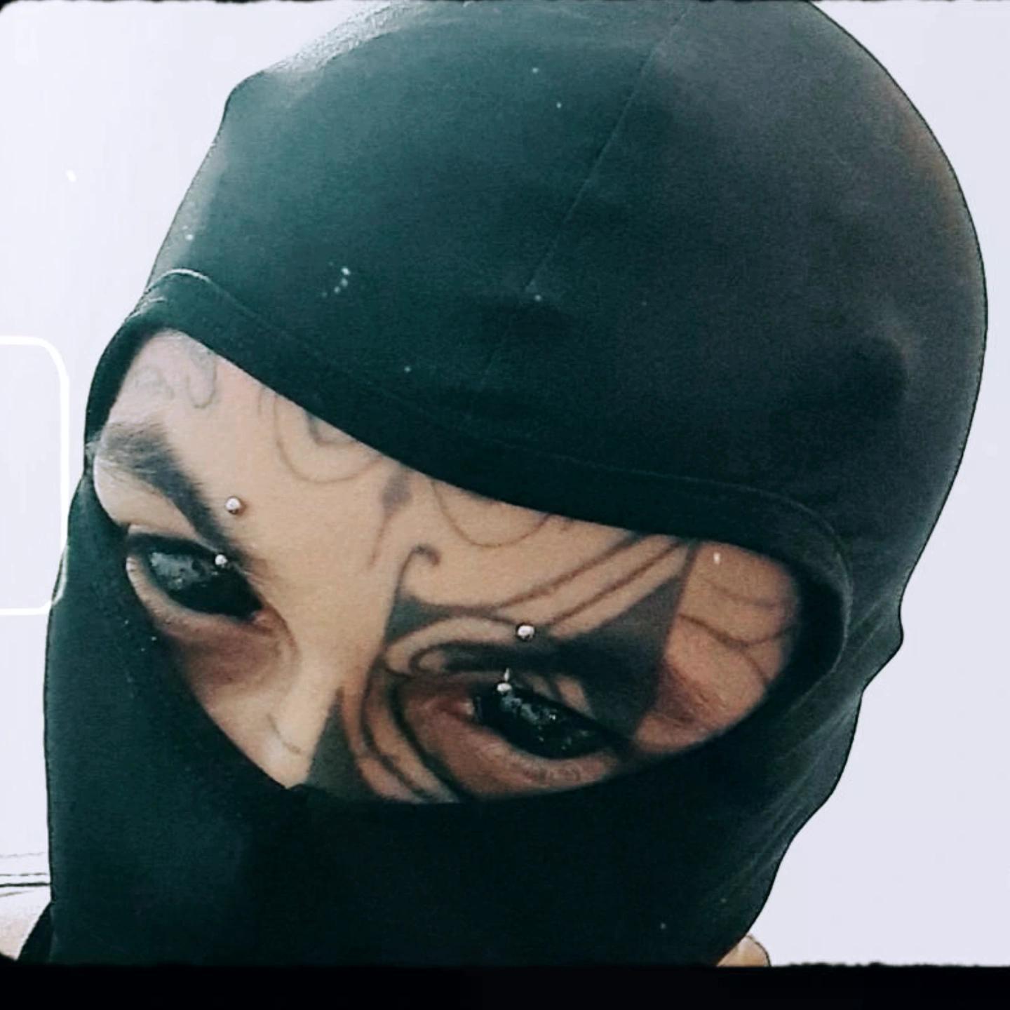 Artistaderisco's Profile