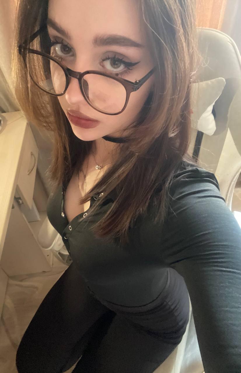 AshleyClowes's Profile