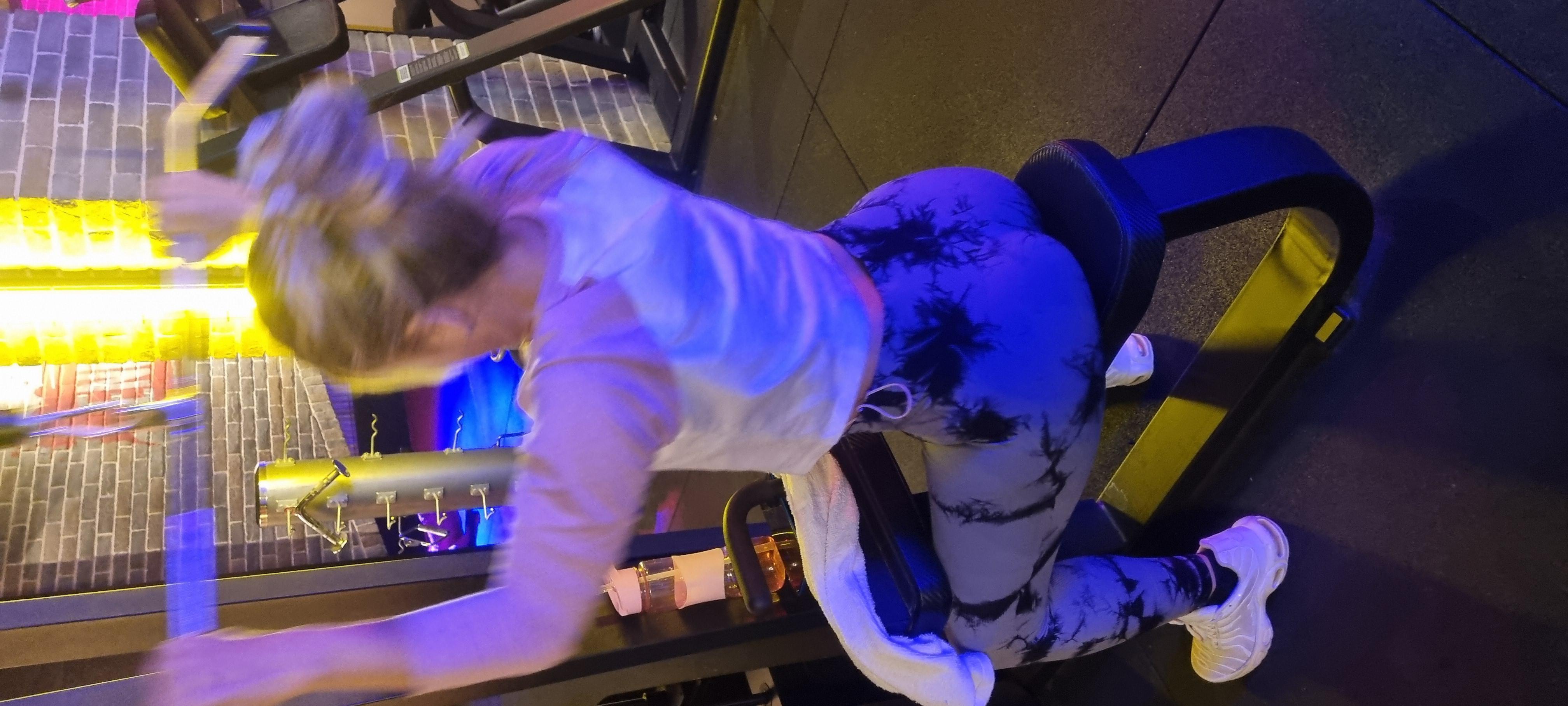 Hotwifebi34's Profile