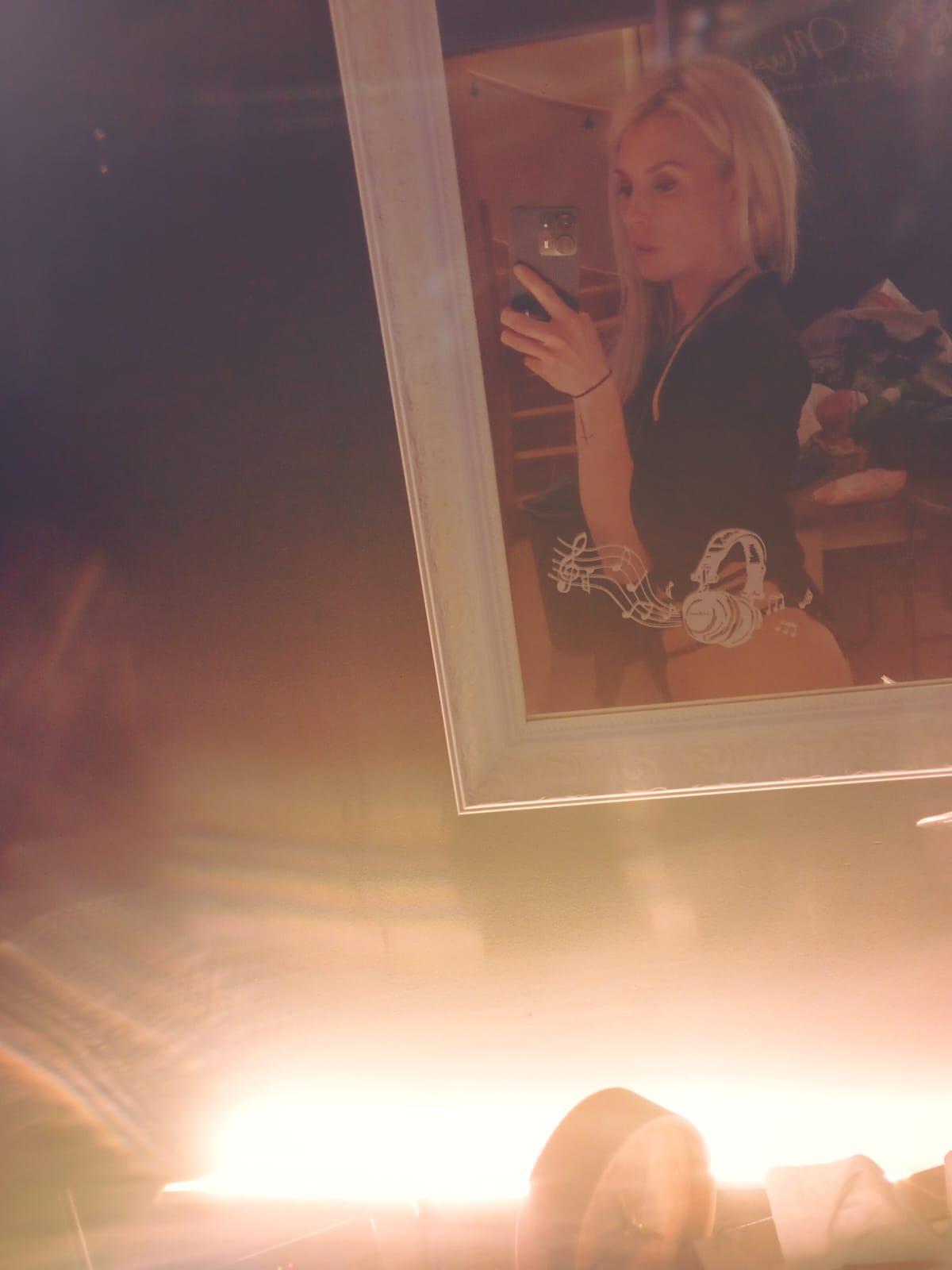 Islana_89's Profile