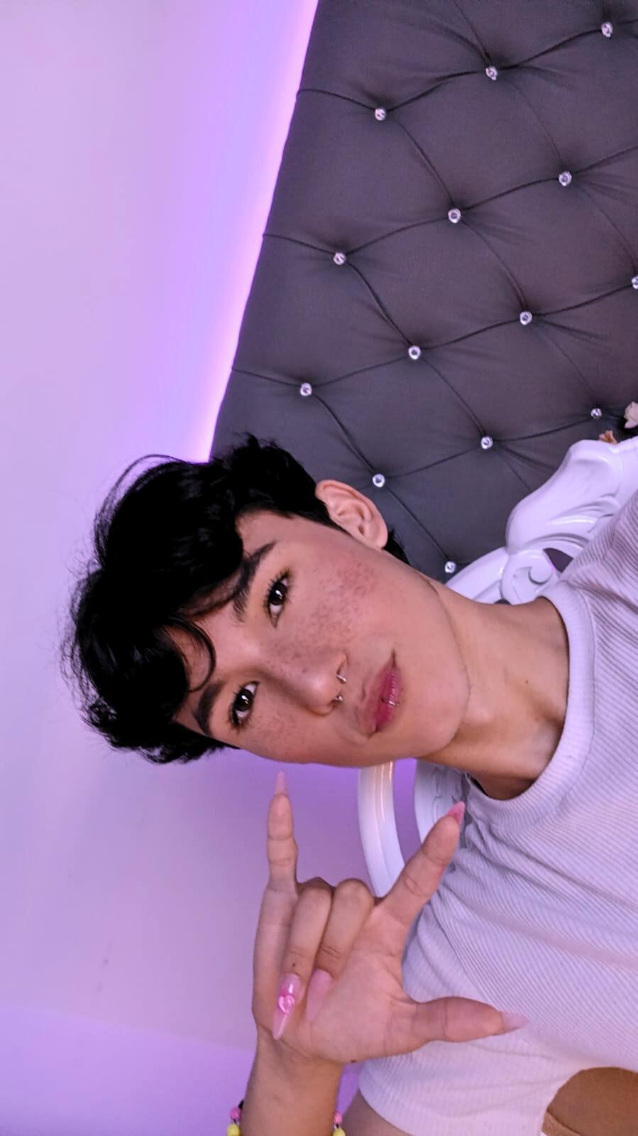 JULLIAN_'s Profile
