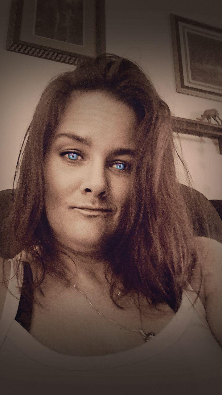Lilwetwet85's Profile