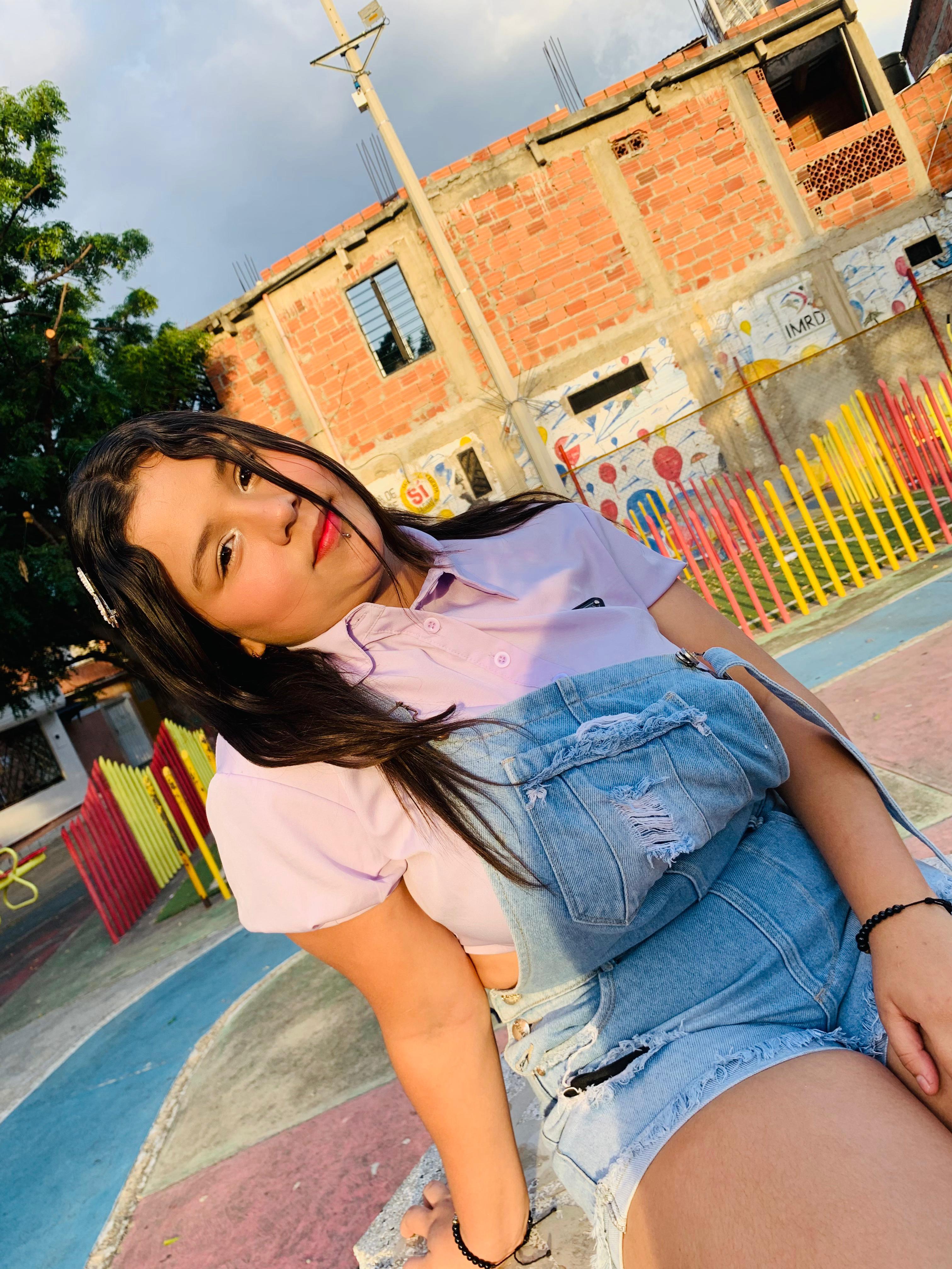NahomyFoxy's Profile