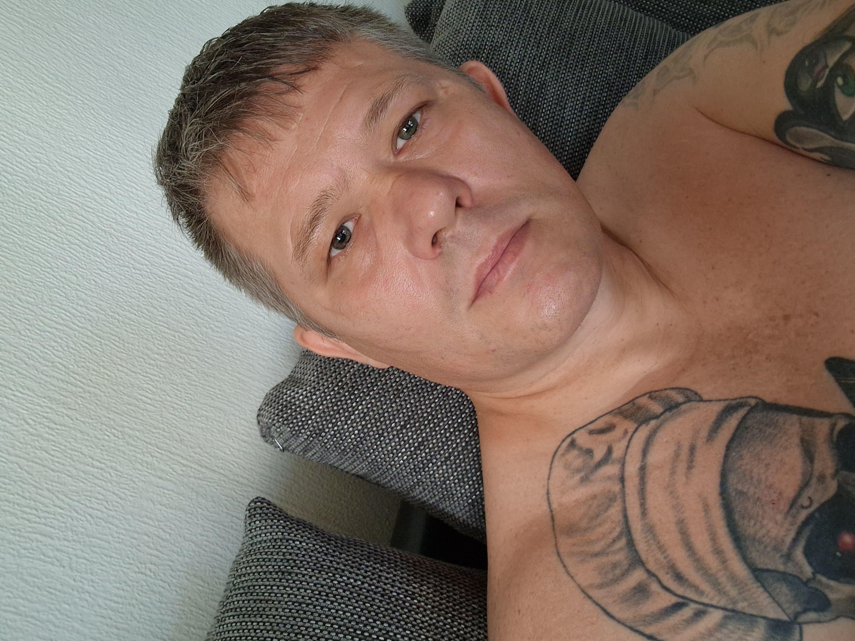 Pawelinio69's Profile