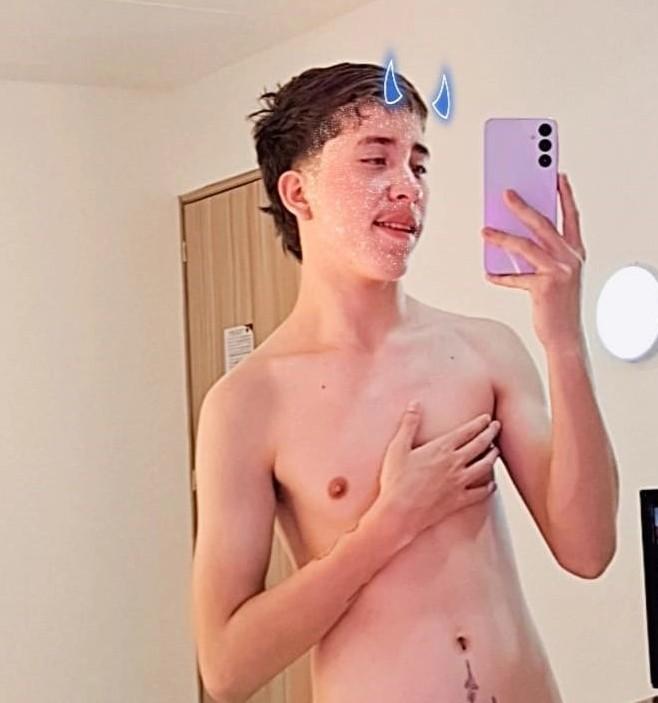 Santi_LatinBoy's Profile
