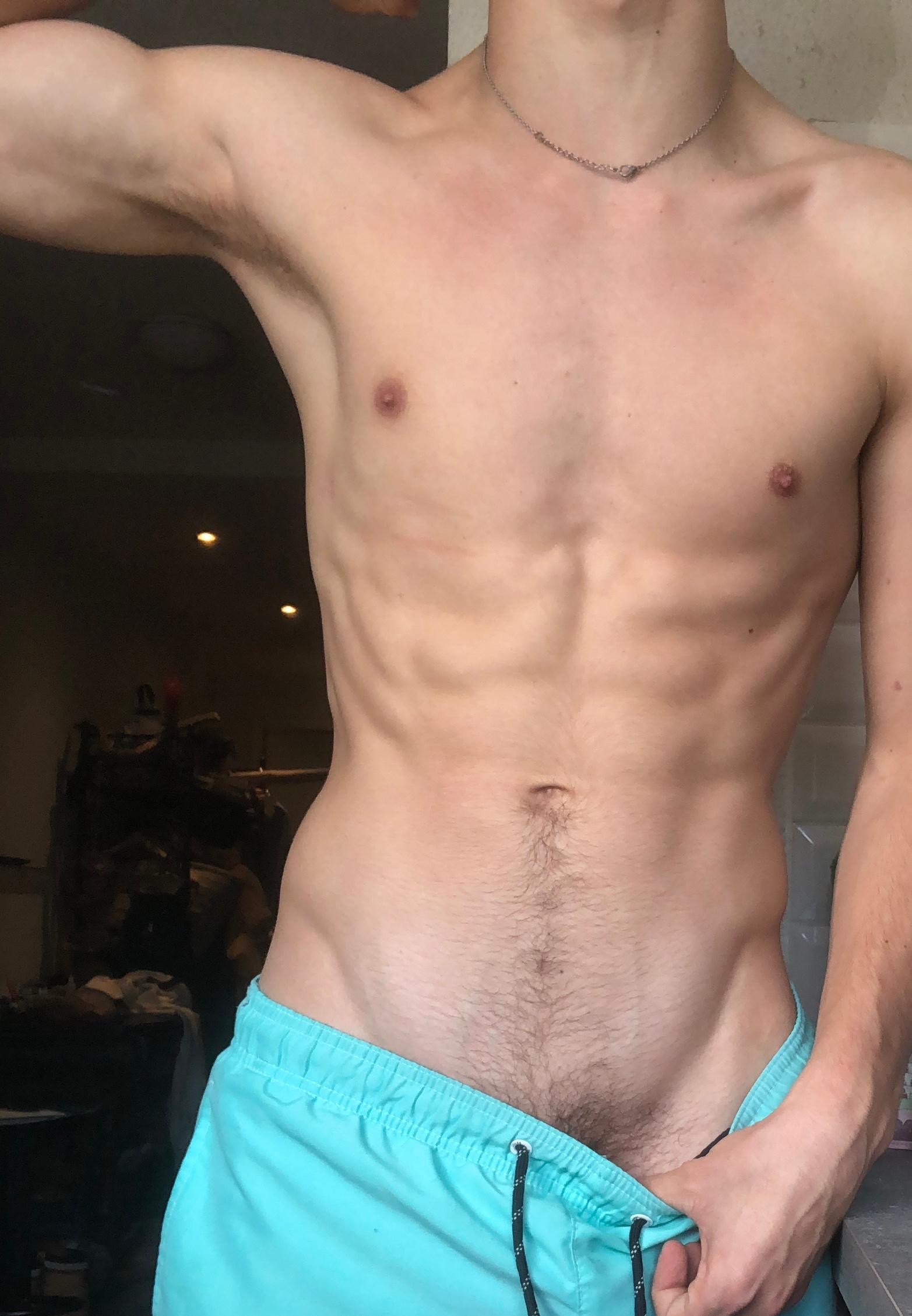 Y0ugM3n's Profile