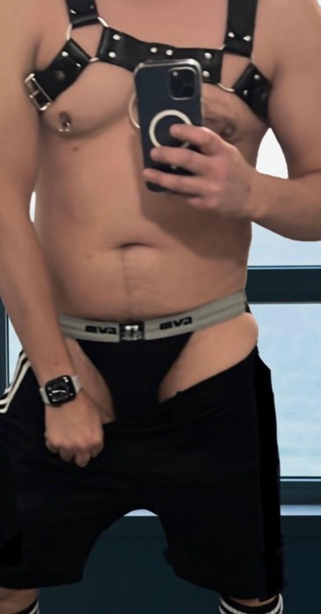 pwrbttmSD22's Profile