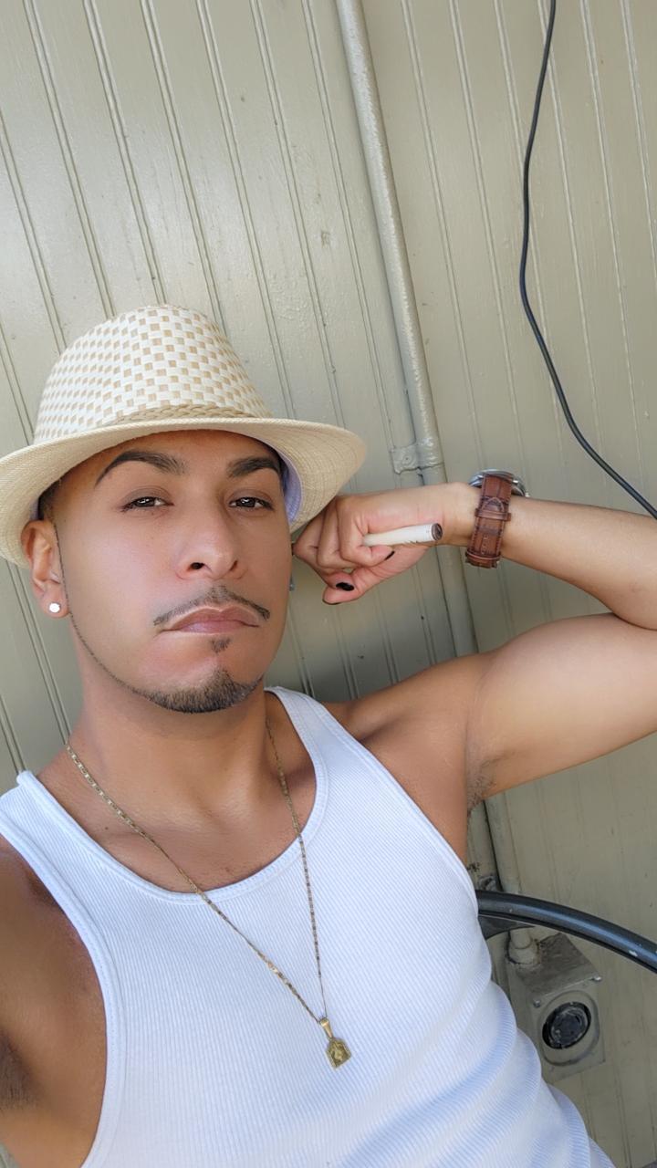 toniS90 Profile Image